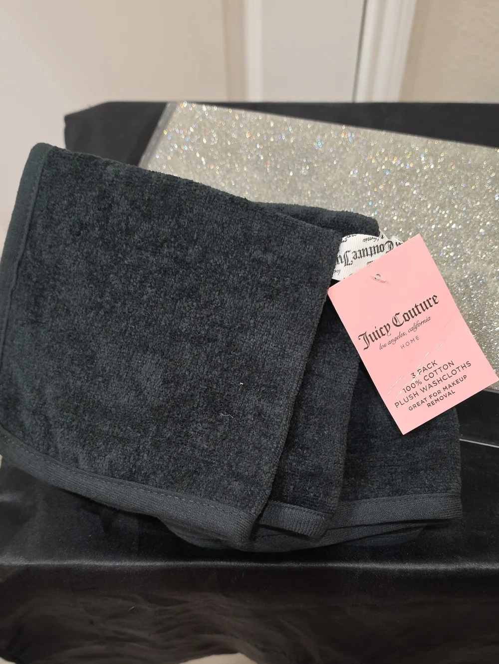 Juicy Couture Home 3-PK Mila Plush Wash Cloths- Black
